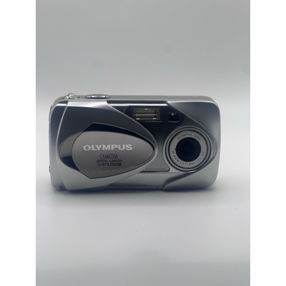 Olympus Camedia D-575 Zoom 3.2MP Digital Camera Silver Untested